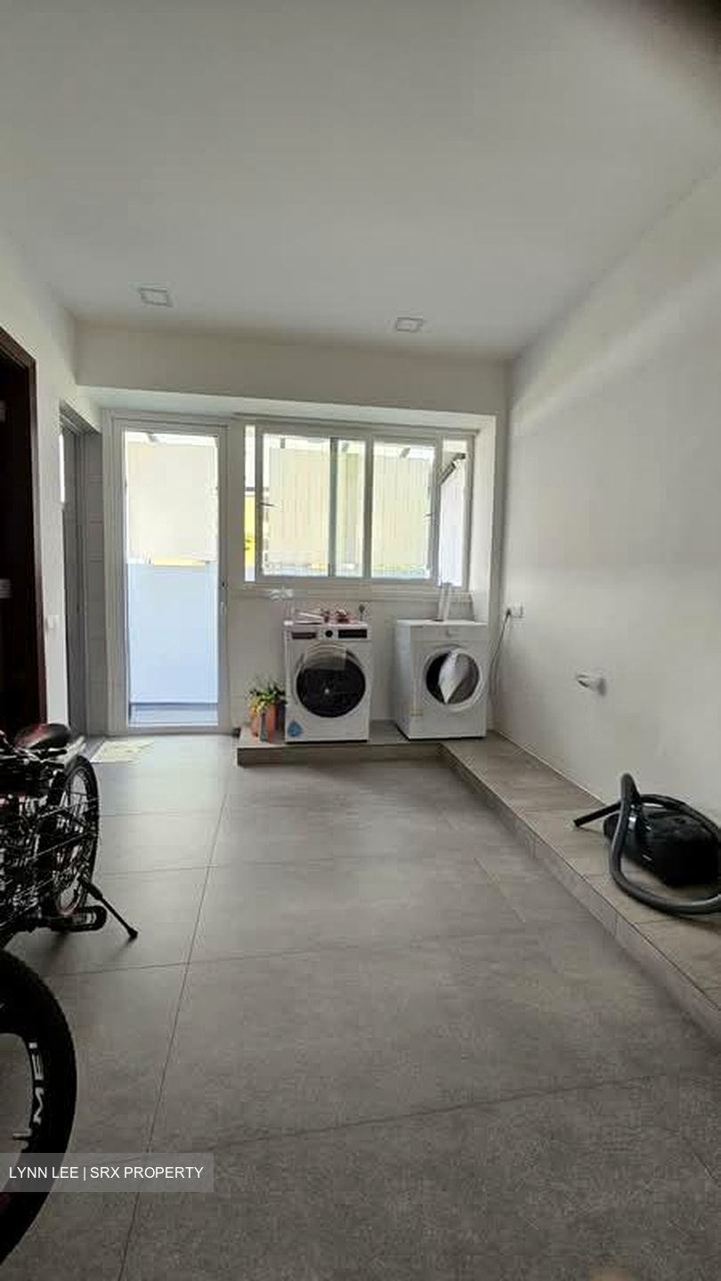 Charlton Park (D19), Semi-Detached #549283881